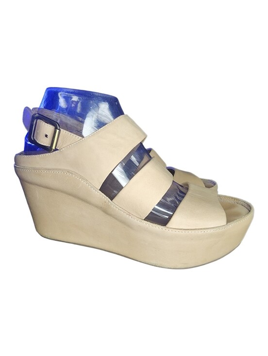 Chocolat Blu Shoes - Chocolat Blu Windsor Leather Wedge Sandals, Womens 8